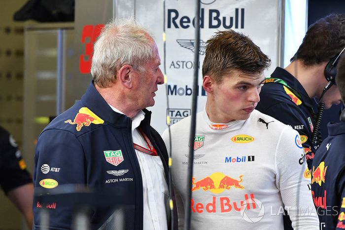 El Dr. Helmut Marko, consultor de Red Bull Motorsport y Max Verstappen, Red Bull Racing
