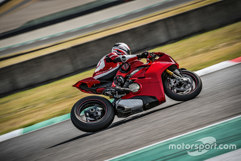 La Ducati Panigale V4 in pista