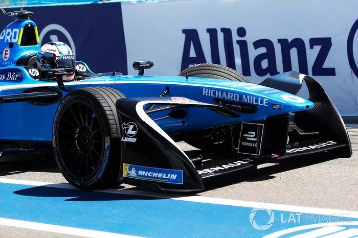 Nicolas Prost, Renault e.Dams, ritorna ai box con la monoposto danneggiata