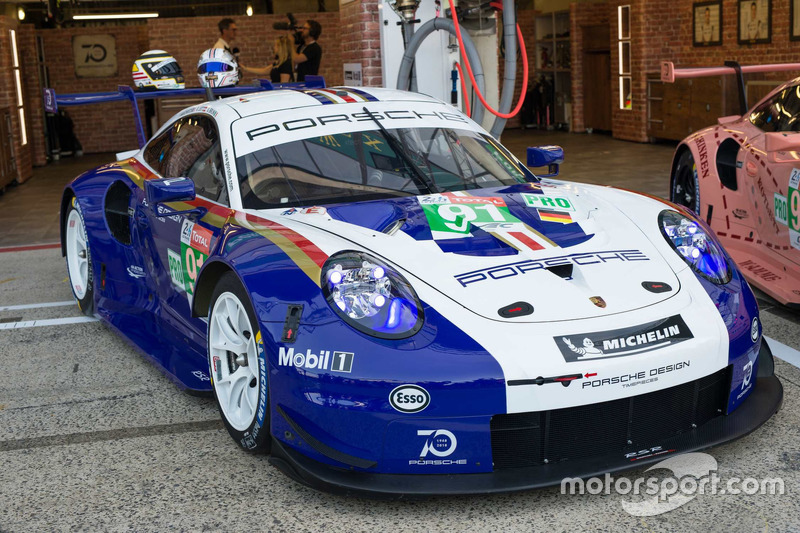 #91 Porsche GT Team Porsche 911 RSR