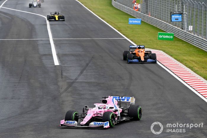 Sergio Pérez, Racing Point RP20, Carlos Sainz Jr., McLaren MCL35