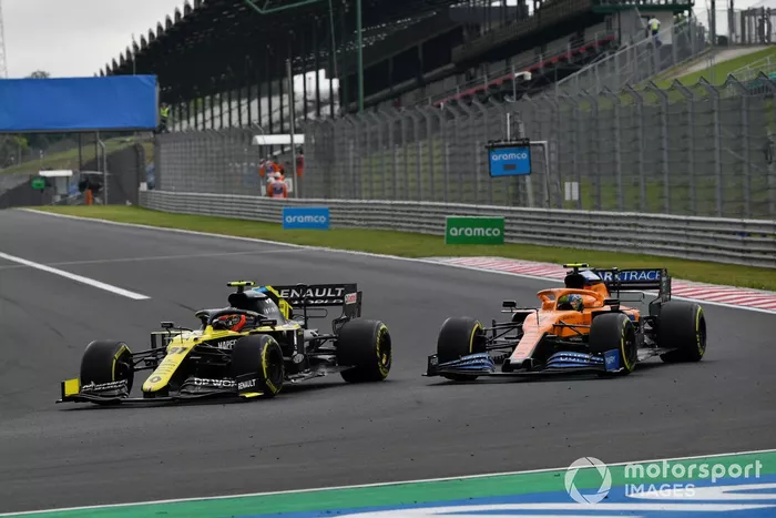 Esteban Ocon, Renault F1 Team R.S.20, Lando Norris, McLaren MCL35