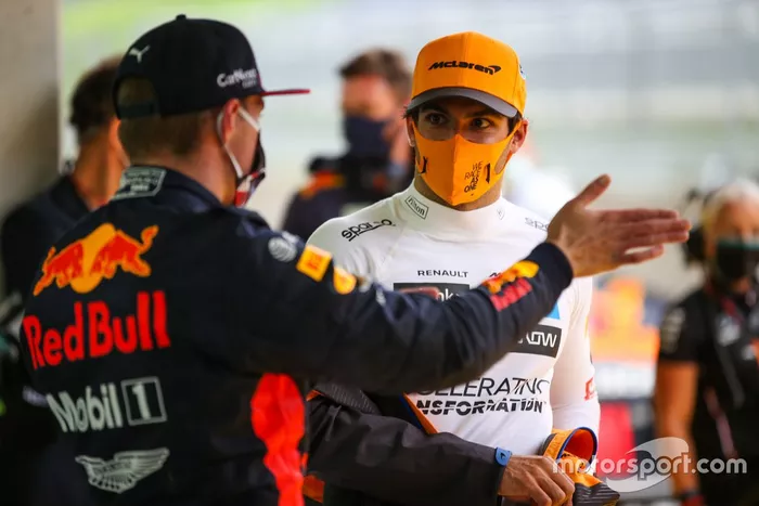Max Verstappen, Red Bull Racing, Carlos Sainz Jr., McLaren