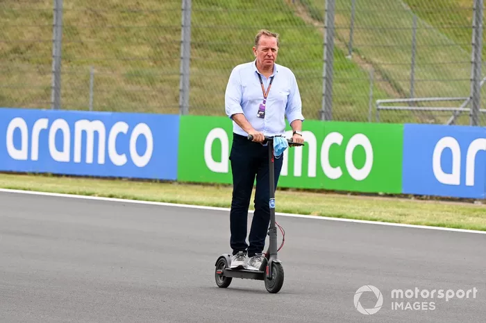 Martin Brundle, Sky TV en un scooter