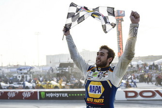 1. Chase Elliott, Hendrick Motorsports, Chevrolet Camaro NAPA Auto Parts