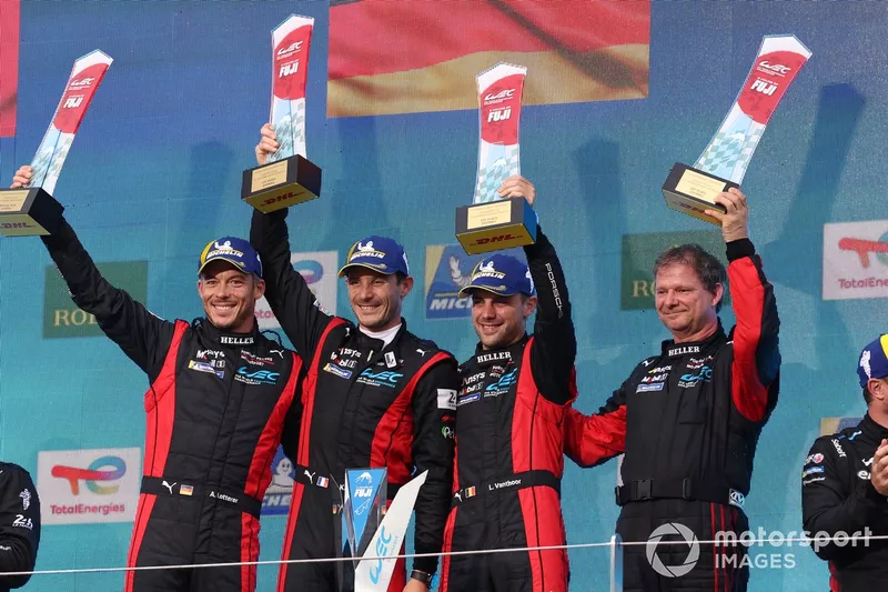 Podium: Race winner #6 Porsche Penske Motorsport Porsche 963: Kevin Estre, Andre Lotterer, Laurens Vanthoor
