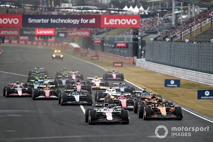 Lando Norris, McLaren, Oscar Piastri, McLaren, Max Verstappen, Red Bull Racing