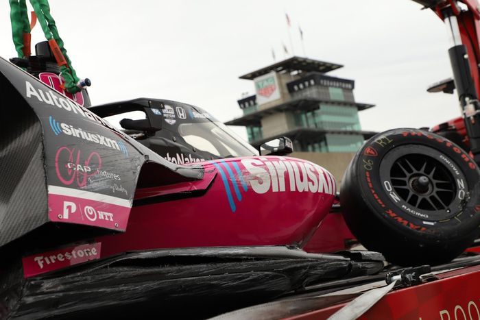 Coche de Helio Castroneves, Meyer Shank Racing-Honda después del choque