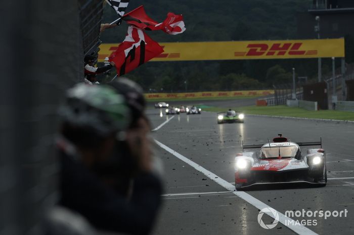 #7 Toyota Gazoo Racing Toyota GR010 - Hybrid: Mike Conway, Kamui Kobayashi, José María López