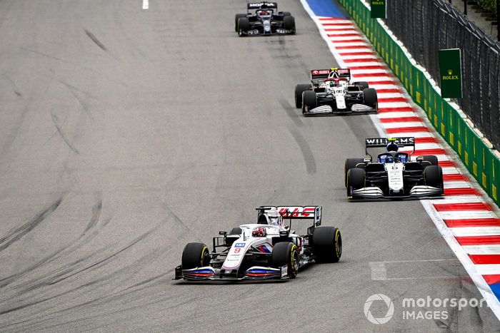 Nikita Mazepin, Haas VF-21, Nicholas Latifi, Williams FW43B, Antonio Giovinazzi, Alfa Romeo Racing C41