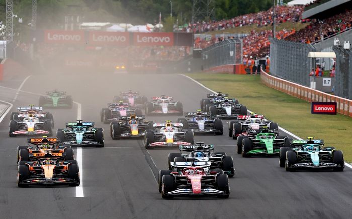 Charles Leclerc, Ferrari lidera en la salida