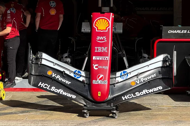 Ferrari SF-25, aile avant