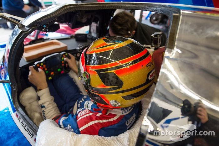 #11 SMP Racing BR Engineering BR1: Stoffel Vandoorne  