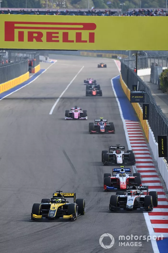 Guanyu Zhou, UNI-Virtuosi Nikita Mazepin, Hitech Grand Prix Robert Shwartzman, Prema Racing
