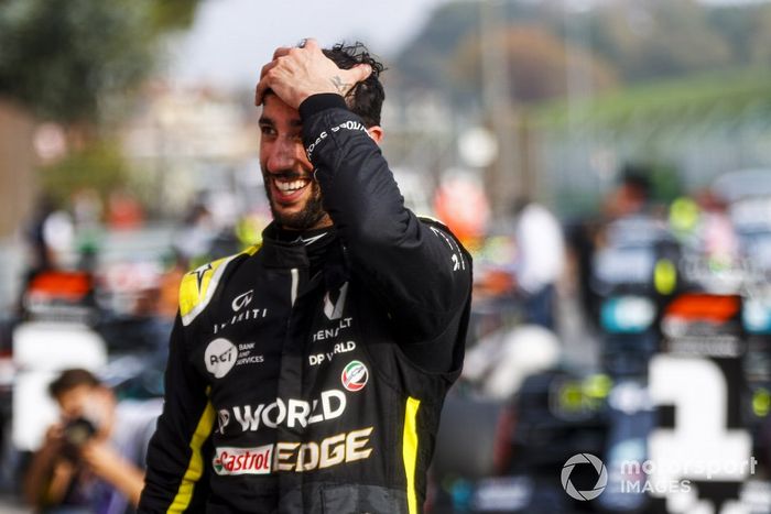 Tercer lugar Daniel Ricciardo, Renault F1 celebra en Parc Ferme 