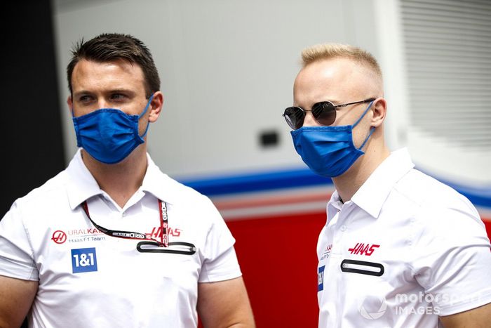 Nikita Mazepin, Haas F1 en el paddock