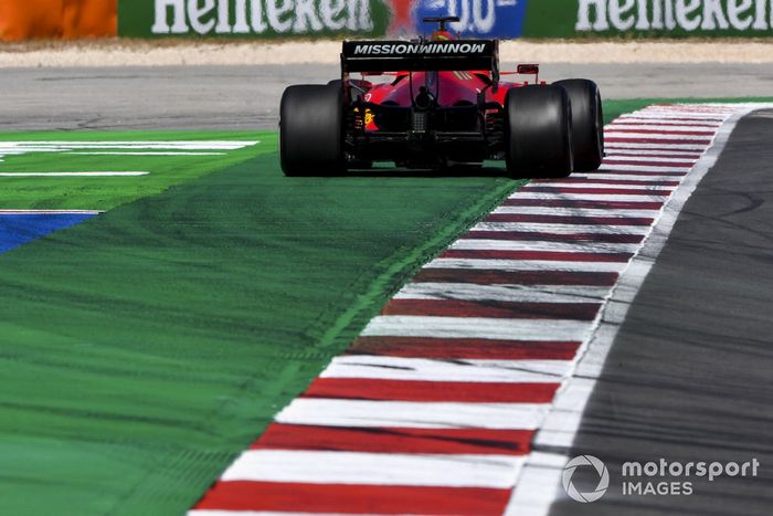 Carlos Sainz Jr., Ferrari SF21