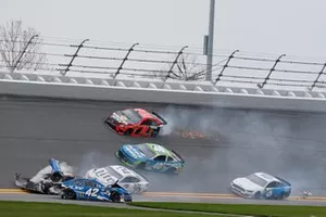 Crash, Martin Truex Jr., Joe Gibbs Racing, Toyota Camry Bass Pro Shops, Kyle Busch, Joe Gibbs Racing, Toyota Camry M&M's Chocolate Bar, Kyle Larson, Chip Ganassi Racing, Chevrolet Camaro Credit One Bank, Ryan Newman, Roush Fenway Racing, Ford Mustang Oscar Mayer Deli Fresh