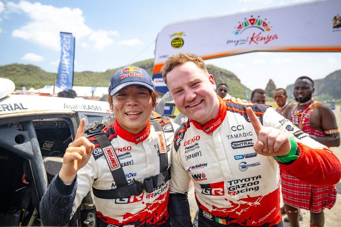 Такамото Кацута, Аарон Джонстон, Toyota Gazoo Racing WRT Toyota GR Yaris Rally1
