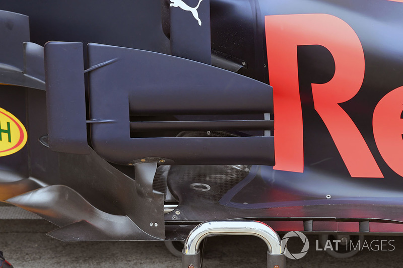 Red Bull Racing RB13 barge board detail