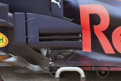 Red Bull Racing RB13 barge board detail