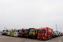 Los equipos se preparan para el largo viaje a Sudamérica