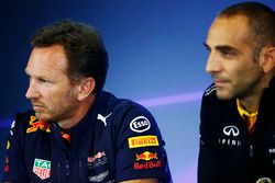 Christian Horner, director del equipo, Red Bull Racing, Cyril Abiteboul, Director General de Renault