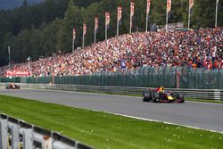 Max Verstappen, Red Bull Racing RB13, Daniel Ricciardo, Red Bull Racing RB13