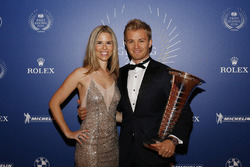 Campeón del mundi de Fórmula 1 Nico Rosberg y su esposa Vivian