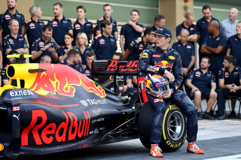 Max Verstappen, Red Bull Racing at a team photograph