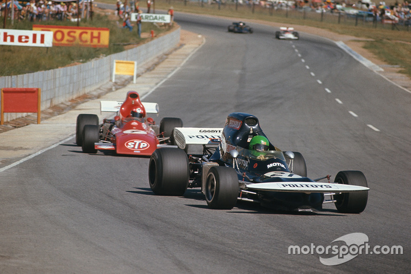 Henri Pescarolo, March 721 Ford leads Niki Lauda, March 721 Ford
