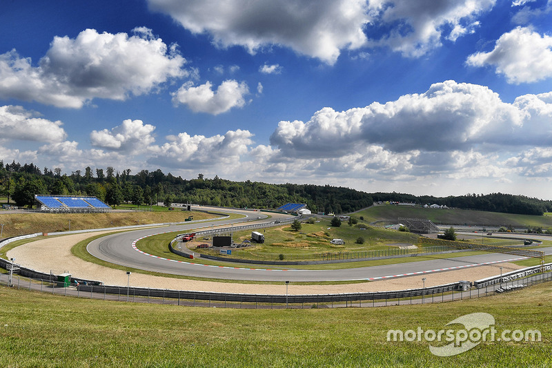 #10 <img class="ms-flag-img ms-flag-img_s1" title="Czech Republic" src="https://cdn-9.motorsport.com/static/img/cf/cz-3.svg" alt="Czech Republic" width="32" /> Brno - 169,734 km/h