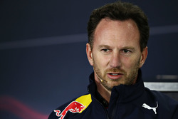Christian Horner, teambaas Red Bull Racing, in de persconferentie