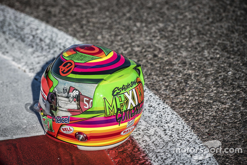 Helm pembalap Haas F1, Esteban Gutierrez, edisi spesial GP Meksiko
