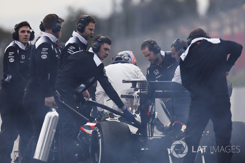 Diciembre de 2016: McLaren culpa a Honda