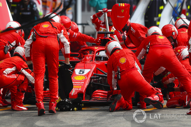 Sebastian Vettel, Ferrari SF71H, sur la grille