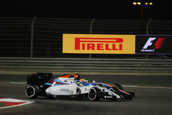 Felipe Massa, Williams FW38 en Rio Haryanto, Manor Racing MRT05