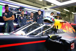 Даниэль Риккардо, Red Bull Racing RB12 с защитным экраном