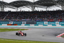 Sebastian Vettel, Ferrari SF70H, on the warm up lap