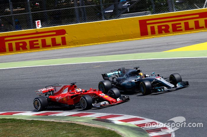Sebastian Vettel, Ferrari SF70H, battles, Lewis Hamilton, Mercedes AMG F1 W08