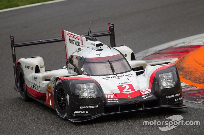#2 Porsche Team Porsche 919 Hybrid: Timo Bernhard, Earl Bamber, Brendon Hartley