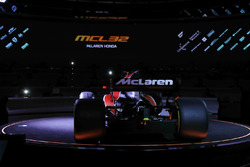McLaren MCL32 tanıtılıyor
