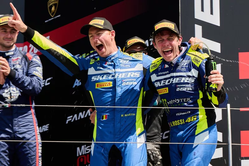 #46 Team WRT, BMW M4 GT3: Valentino Rossi, Maxime Martin