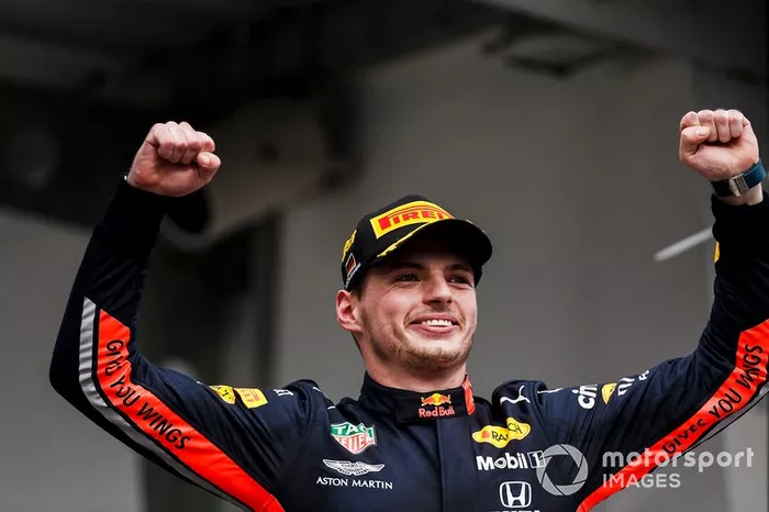 Sétima vitória do holandês, único a quebrar a hegemonia da Mercedes na temporada