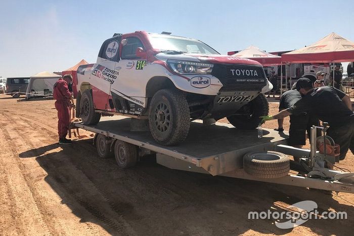 #314 Toyota Gazoo Racing Toyota Hilux: Fernando Alonso, Marc Coma, después del accidente