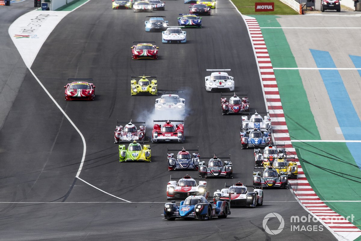 Partenza della gara, #36 Alpine Elf Matmut Alpine 480 Gibson: Andre Negrao, Nicolas Lapierre, Matthieu Vaxiviere in testa