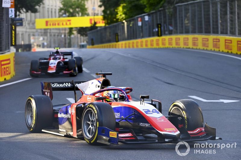 Bent Viscaal, Trident, leads Marino Sato, Trident