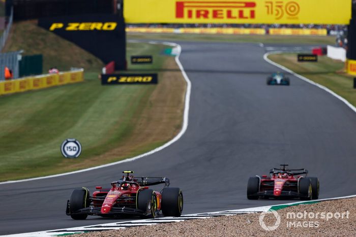 Carlos Sainz, Ferrari F1-75, Charles Leclerc