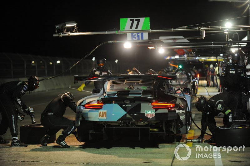 #77 Dempsey Proton Competition Porsche 911 RSR: Julien Andlauer, Matt Campbell