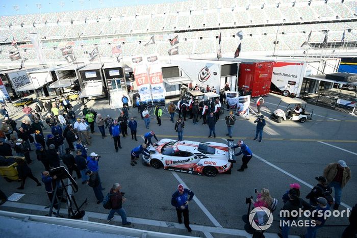 #66 Ford Chip Ganassi Racing Ford GT, GTLM: Joey Hand, Dirk Mueller, Sebastien Bourdais